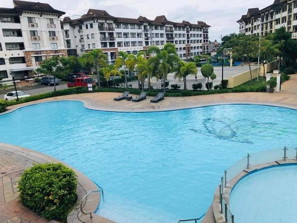 Ri'S One Oasis W Free Pool Back Of Sm City Mall Davao Exterior photo